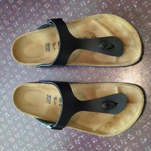 Birkenstock Gizeh Black Sandal, size 38